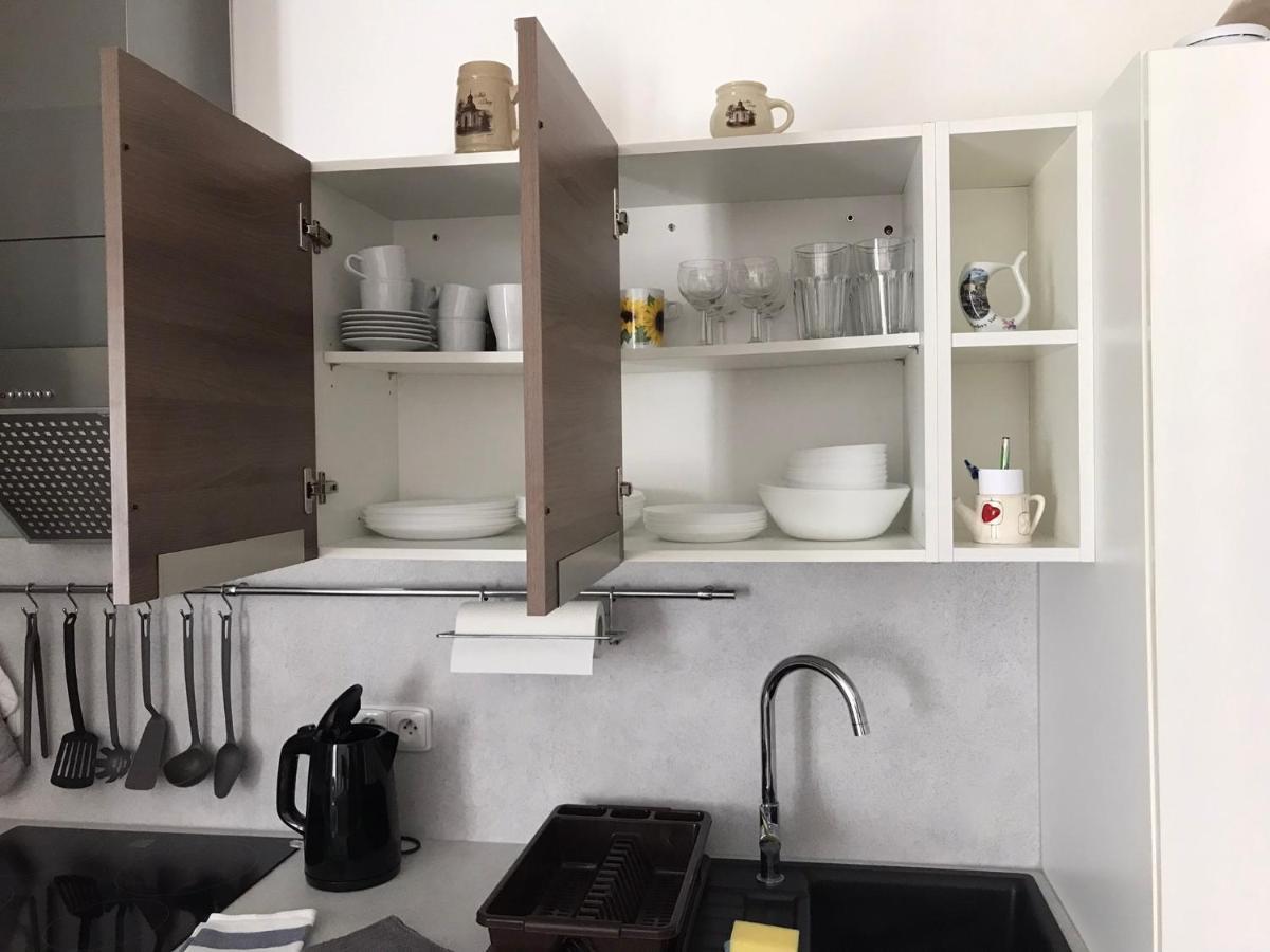Prijemny Apartman Krovi V Rodinnem Domku Se Sdilenym Bazenem, Terasou A Zahradou Экстерьер фото